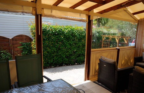 Toulon - Hyeres House | The Agapanthes at the Pins Maritimes **** campsite in Hyères