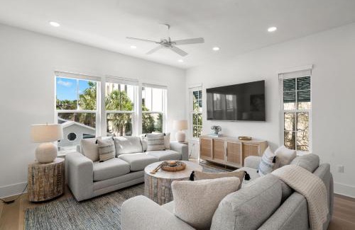 Clearwater Beach House | The Akoya & Pearl Houses at the Gemma - 2 Homes with Private Pools Just Steps to Clearwater Beach