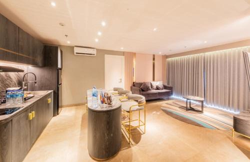 Balikpapan Hotel | The All - Suite Pentacity Hotel Balikpapan