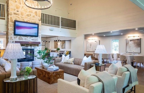 Oxford Hotel | The Anderson at The Ravine by Velvet Ditch Villas