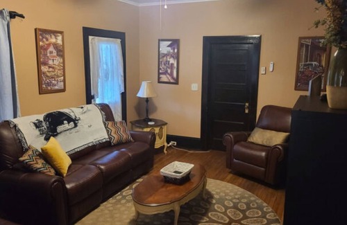 Kyle House | The Annex House