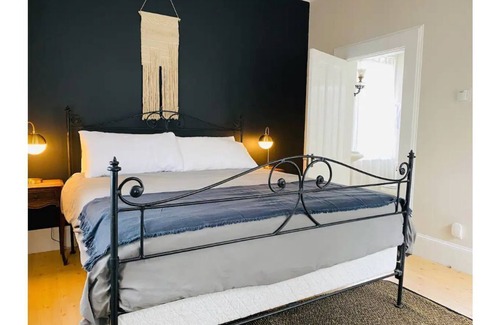 Fort Bragg Hotel | The Annex Room at the Historic Weller House!