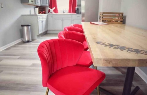 Kingsport Apartment | The Apple Suite at Suite Retreats