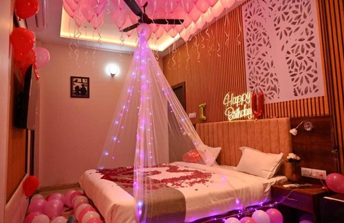 Indore Hotel | The Apple Tree Hotel