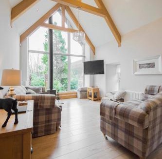 Glenfinnan Villa | The Armoury