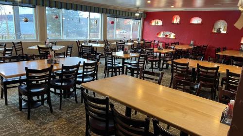 Madawaska Valley Hotel | The Ash Grove Inn