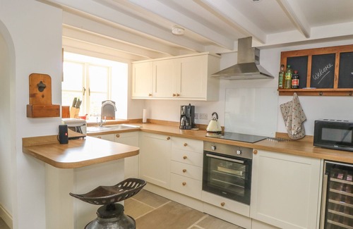 Barnard Castle Cottage | THE ASPENS, pet friendly, with hot tub in Middleton-In-Teesdale