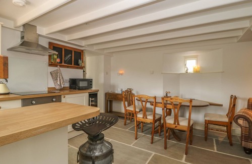 Barnard Castle Cottage | THE ASPENS, pet friendly, with hot tub in Middleton-In-Teesdale