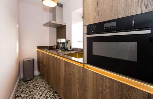 Askrigg Apartment | The Austin Suite at Skeldale House