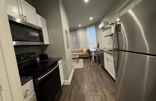 Midtown Apartment | The B Flat