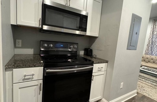 Midtown Apartment | The B Flat