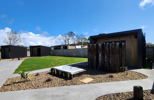 Kaimaumau House | The Bach 825, Kaimaumau, beside Rangaunu Harbour, in the beautiful Far North