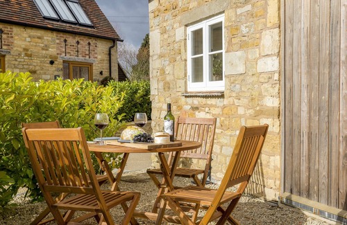 Stretton on Fosse Cottage | The Bakery is a charming character cottage, beautifully refurbished to provide comfortable living
