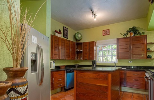 Villa Juarez Villa | The Bamboo Manor. Luxury residence, beach and pool