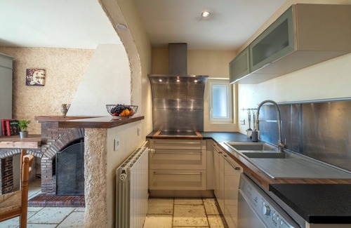 Rochefort House | The banks of Fichemore