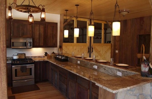Avoca Cabin | The Barn at Big Valley Ranch