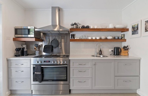 Bundewallah House | The Barn Du Bonheur - A Tranquil Escape minutes from Berry centre