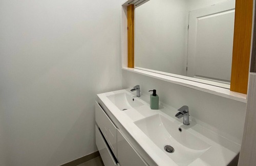Saubrigues Apartment | The barn of Pintouquet consists of four apartments and a studio.