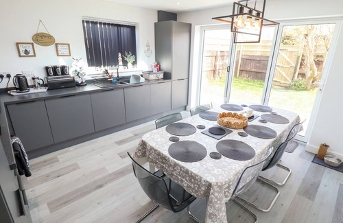 Mablethorpe and Sutton Cottage | THE BEACH HAVEN, pet friendly, country holiday cottage in Mablethorpe