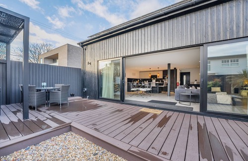 Lancing House | The Beach Hideaway - Lancing