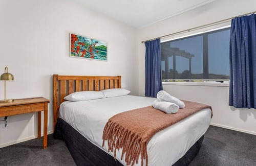Ohope House | "The Beach House"- Pet Friendly
