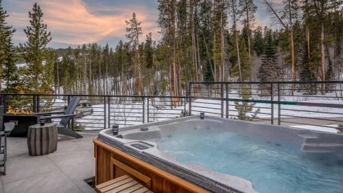 Breckenridge House | The Bear's Den