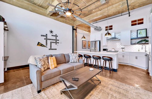 Brazos Condo | The Beehive - The Buzz of Downtown Waco
