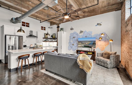 Brazos Condo | The Beehive - The Buzz of Downtown Waco