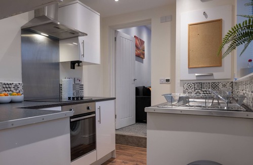 Burslem House | The Bespoke Orange County (Perfect for Contractors and Short-term stays)