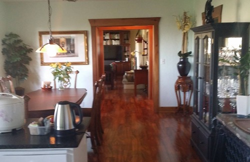 Ashland Villa | The Best In Ashland: Magnificent View, Privacy, Quality, Convenience, Very Clean