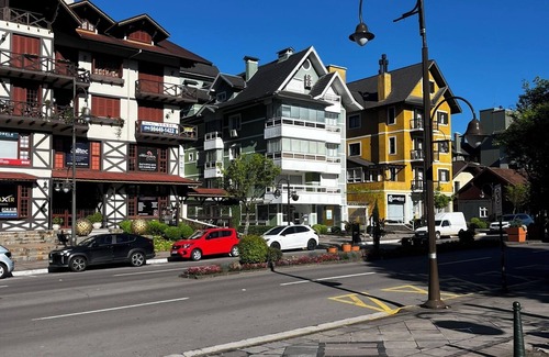 Gramado City Centre Apartment | The best location just 7 minutes from Rua Coberta!
