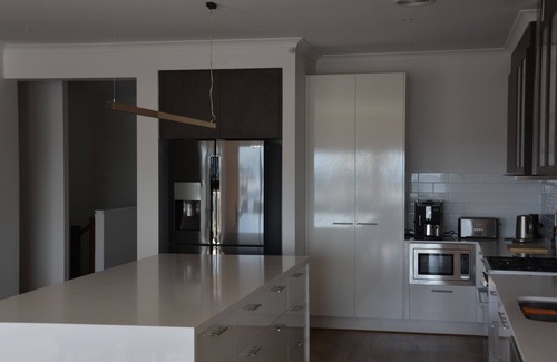 Curlewis House | The best of everything - just over an hour from Melbourne