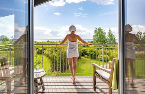 Pelzerhaken House | The best prospects for relaxing days in the "Haiku" house
