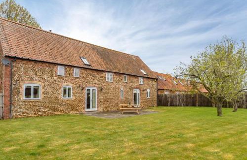Snettisham House | The Big Barn 6