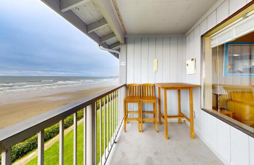Newport Apartment | The Big View