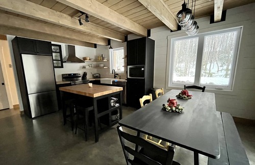 Saint-Tite-des-Caps Ski Chalet | The Birch House - Cottage with spa located 10 min from Le Massif de Charlevoix