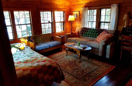 Mount Vernon Cabin | The Birches - Large 3 Bedroom Cottage on Torsey Lake, Mount Vernon ME