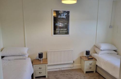 Stourport-on-Severn Hotel | The Bird in Hand