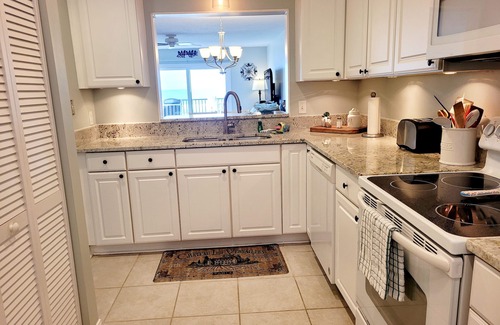 Crescent Beach Condo | The Bird's nest Townhouse is at Summerhouse 203