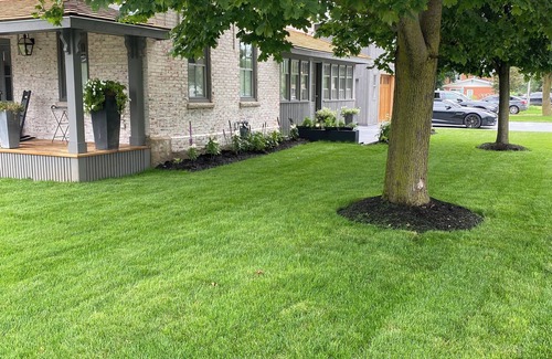 Creemore Apartment | The Birdhouse - Beautiful One Bedrm Apartment in the heart of charming Creemore
