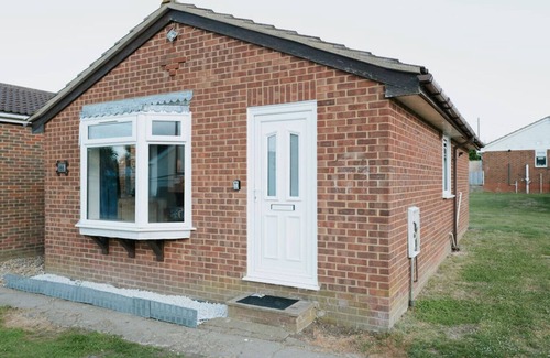Warden House | The Bird’s Nest – Coastal Retreat & Pet Friendly