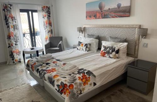 Alvor House | The Birds Nest