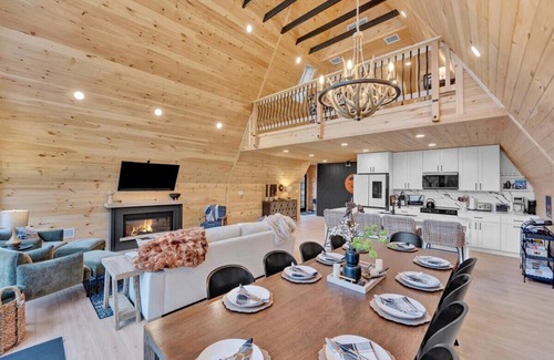 Blakeslee Cabin | The Black Lotus A-Frame | HotTub | Sauna | Firepit
