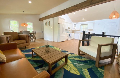 Linn Creek House | The Blue Bungalow - Private Dock/Quiet Cove - 3Bedroom/2 Bath