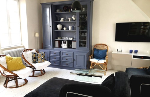 Morlaix House | The Blue Garden - Long term possible