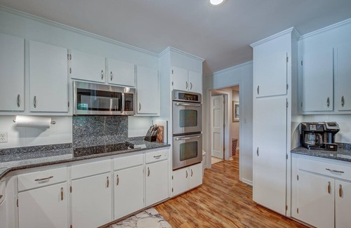 Belmont House | The Blue Heron - Lake Front Views