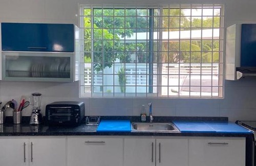 Juan de Acosta Villa | The blue house