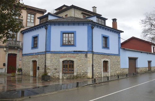 Santa Marina de Oblanca House | THE BLUE HOUSE OF LAS CALDAS