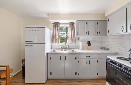 Seal Cove Cottage | The Blueberry House-Close to Ocean & Acadia!