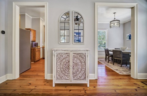 Olde Town House | The Bluffton Village Home-5BR Old Town Luxury, Includes Separate Carriage House!